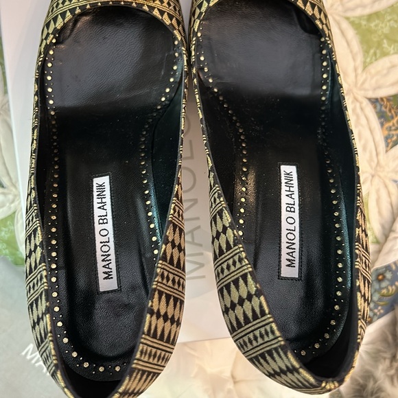 Manolo Blahnik 39.5 gorgeous worn once to event! - Picture 9 of 10
